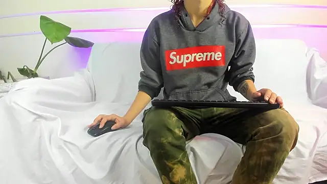 AliceMadnes online show from 03.24.26