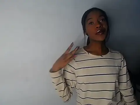 Aliis Love online show from 12.04.25