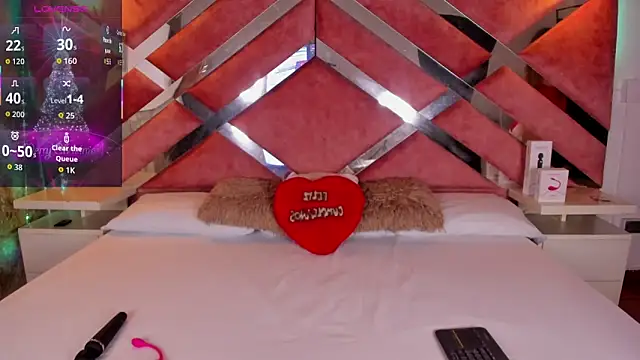 Lily Queen30 online show from 12.13.25