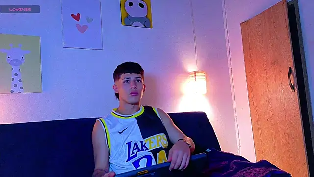 latiin boy21 online show from 11.07.25