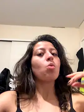 SaintNina online show from 11.27.25