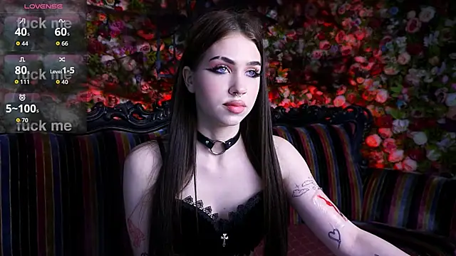 Snapshot of FetishForCassie chatting on 11.08.25 FetishForCassie online show from 11.08.25