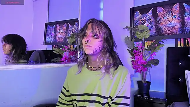 luxiel  online show from 11.27.25