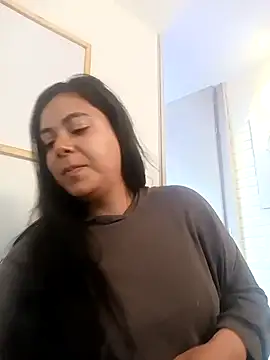 LorieFerrer online show from 02.04.25