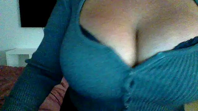 Snapshot of cleo094 chatting on 11.20.25 cleo094 online show from 11.20.25