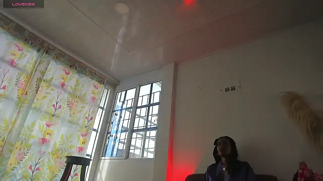 Snapshot of Camile_Queen chatting on 11.10.25 Camile Queen online show from 11.10.25