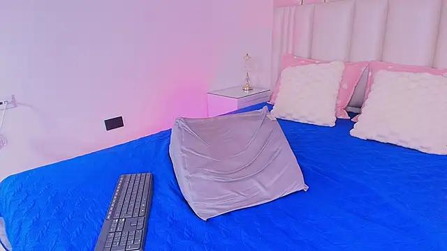 alanarose18 online show from 04.11.26