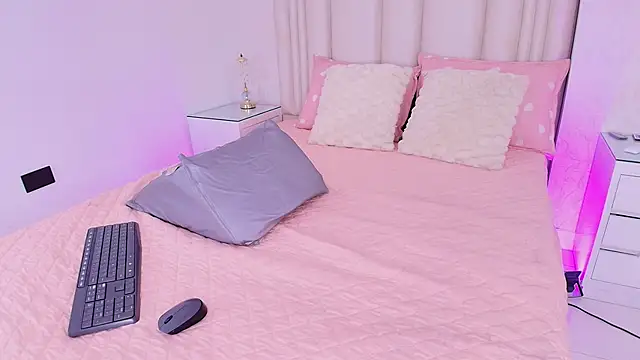 alanarose18 online show from 05.23.26