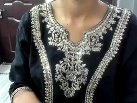 Snapshot of Cute-alishaa chatting on 12.16.25 Cute-alishaa online show from 12.16.25