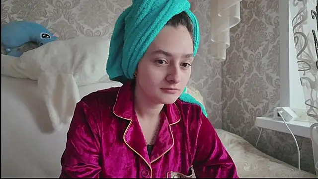 Snapshot of SweetLiaison chatting on 11.21.25 SweetLiaison online show from 11.21.25