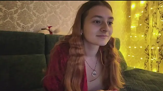 Snapshot of SweetLiaison chatting on 02.14.26 SweetLiaison online show from 02.14.26