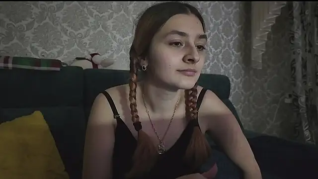 Snapshot of SweetLiaison chatting on 02.20.26 SweetLiaison online show from 02.20.26