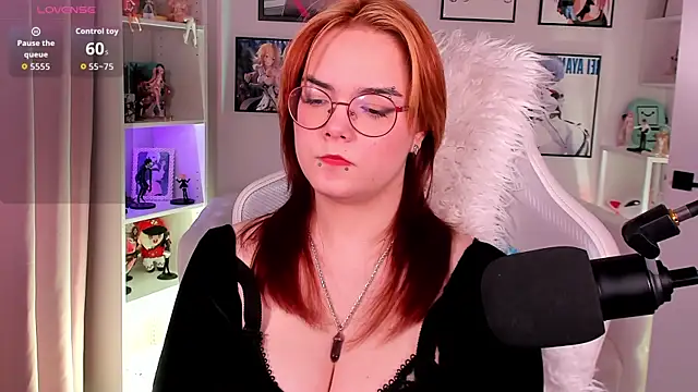 Lily  Evans online show from 03.03.26