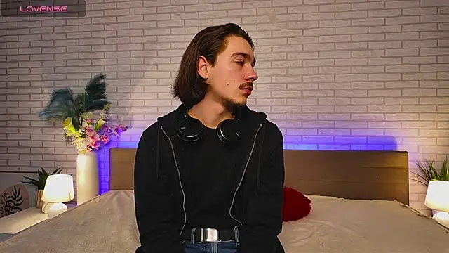 EthanRowlands online show from 11.12.25