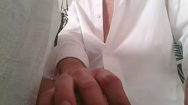 Snapshot of CuteDaddy92 chatting on 02.13.26 CuteDaddy92 online show from 02.13.26