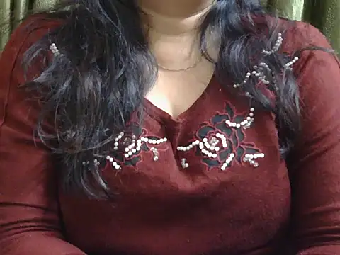 Miss Eira online show from 11.24.25