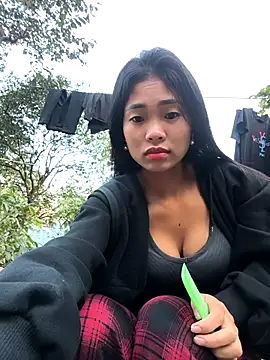 Lynly k2 online show from 11.22.25