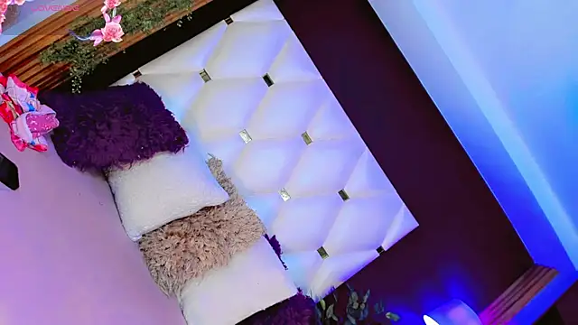 AnnaRouseQueen online show from 04.03.26