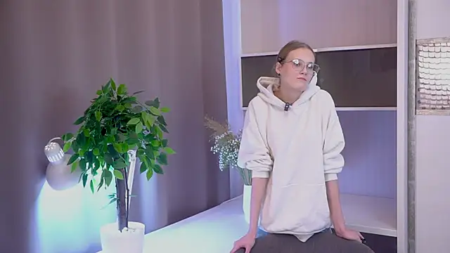 LilianGlenna online show from 11.09.25