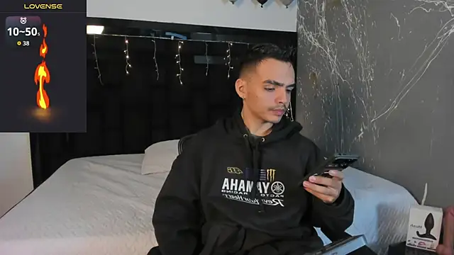 NicoKingg  online show from 12.05.25