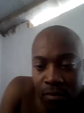 Snapshot of wringy chatting on 11.19.25 wringy online show from 11.19.25