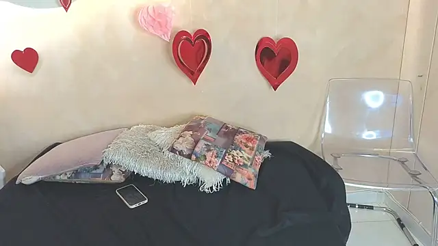 BellaRooux online show from 03.03.26