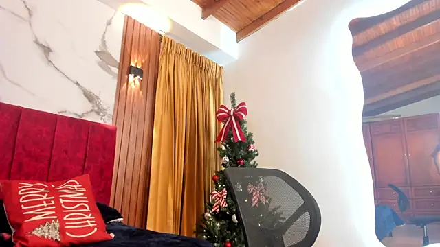 Snapshot of hailey-frost chatting on 12.16.25 hailey-frost online show from 12.16.25