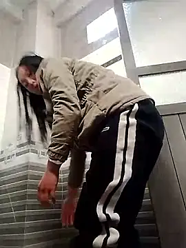 Yumiik2kk online show from 11.28.25