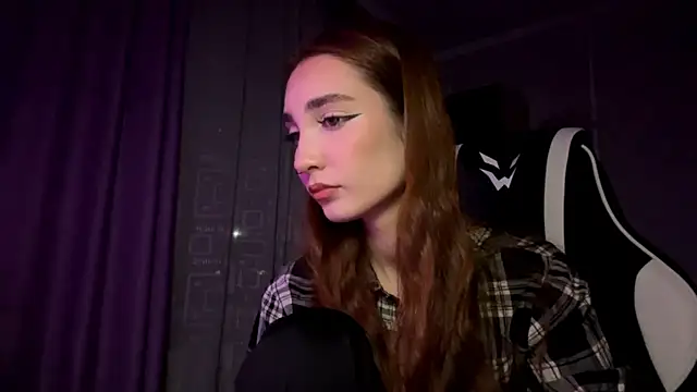 HollyPaw online show from 11.23.25