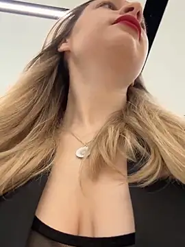 SashaCatt online show from 11.13.25