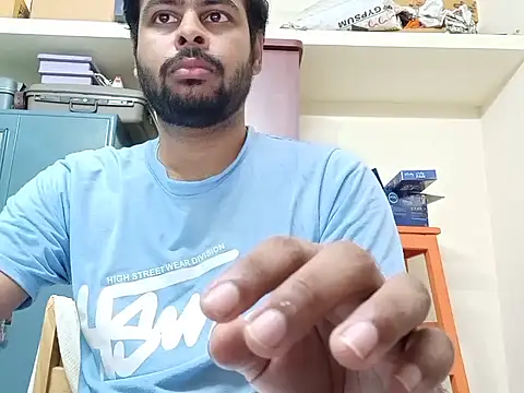 Snapshot of lust-wnaderer chatting on 11.25.25 lust-wnaderer online show from 11.25.25