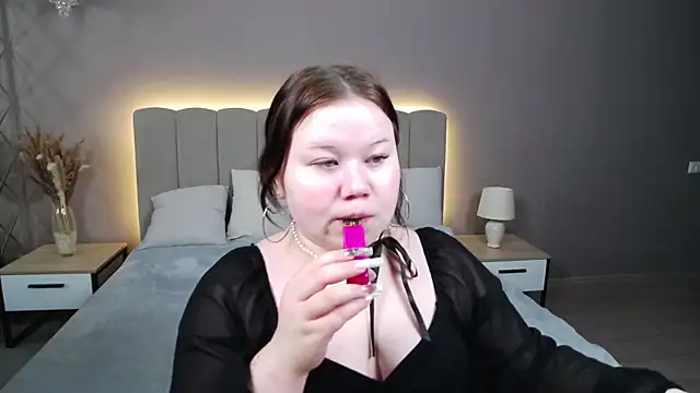 EvaNova  online show from 11.28.25