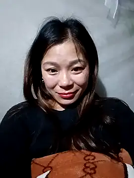 Lyla john online show from 12.17.25