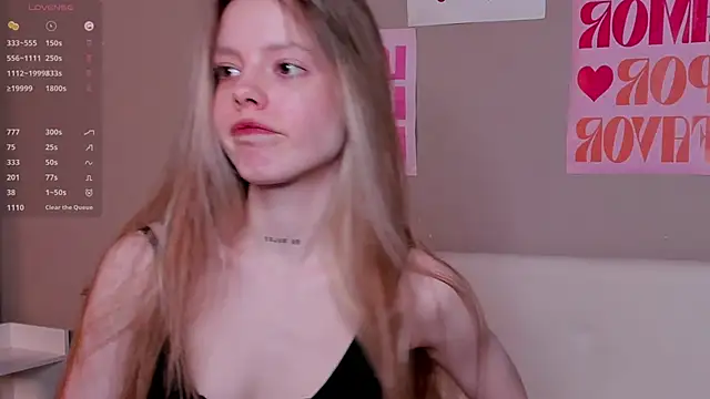 TiffinyMergist online show from 11.23.25