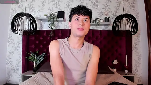 Noah dupont  online show from 12.01.25