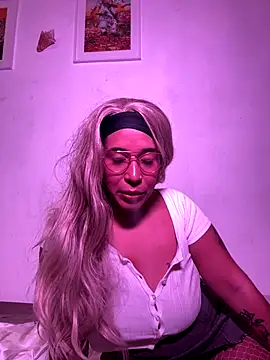 CaneliitaBlaze online show from 11.10.25