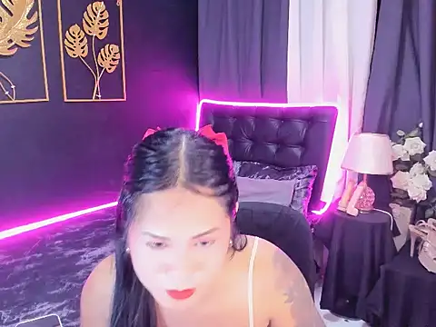 Wildxbriana online show from 11.10.25