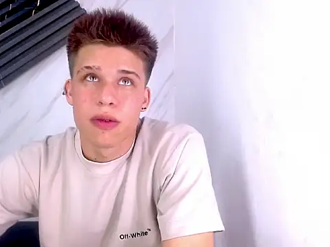 Liam York  online show from 02.18.26