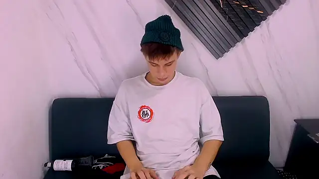 Liam York  online show from 03.31.26