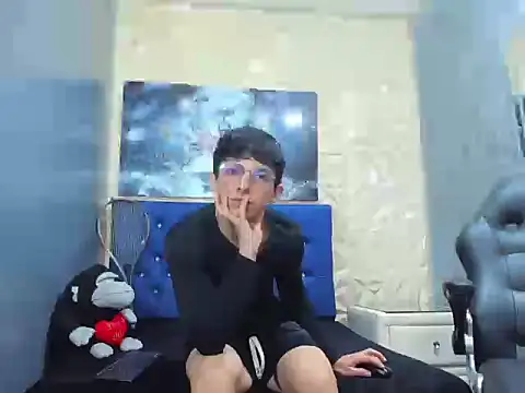 ElanGiraldo online show from 03.12.26