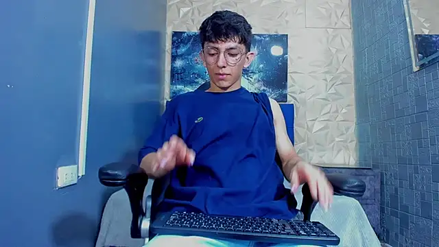 ElanGiraldo online show from 05.30.26