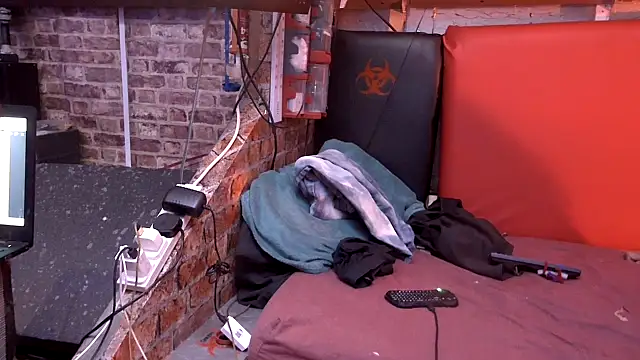 SLingGUY online show from 04.22.26