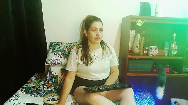 dayan hanks online show from 04.12.26