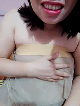 yourtrinh online show from 11.21.25