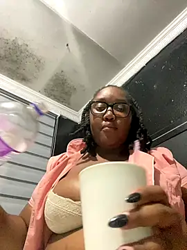 Snapshot of Your_dreadedhun chatting on 11.09.25 Your dreadedhun online show from 11.09.25