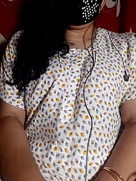 Snapshot of HotGirl23231 chatting on 06.28.26 HotGirl23231 online show from 06.28.26