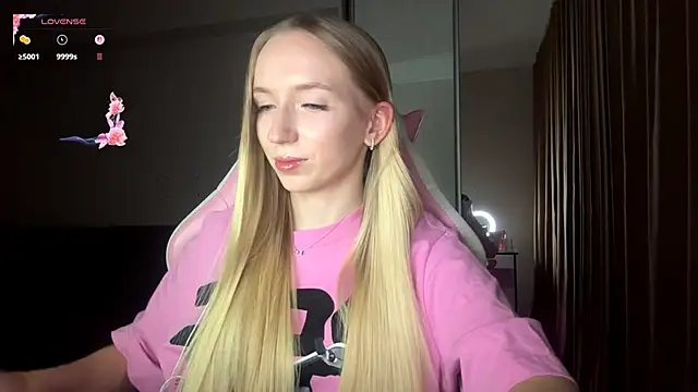 LaceDream online show from 12.17.25