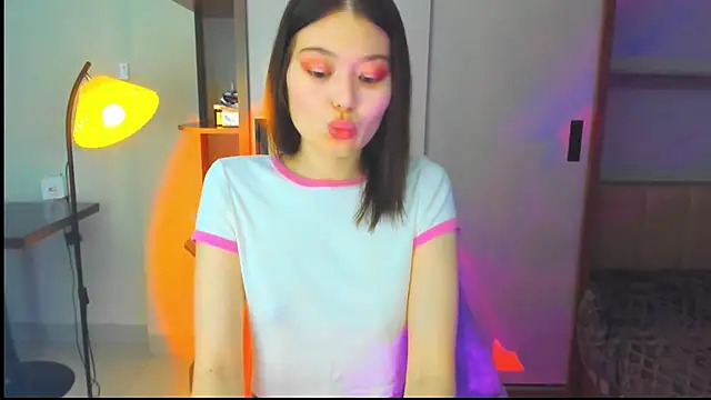 HopeLovely online show from 03.04.26