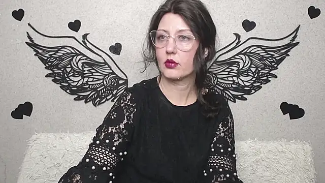 Snapshot of RoseHille chatting on 04.22.26 RoseHille online show from 04.22.26