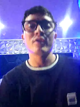 Snapshot of SAMANTHA_AND_PETER chatting on 11.26.25 SAMANTHA AND PETER online show from 11.26.25